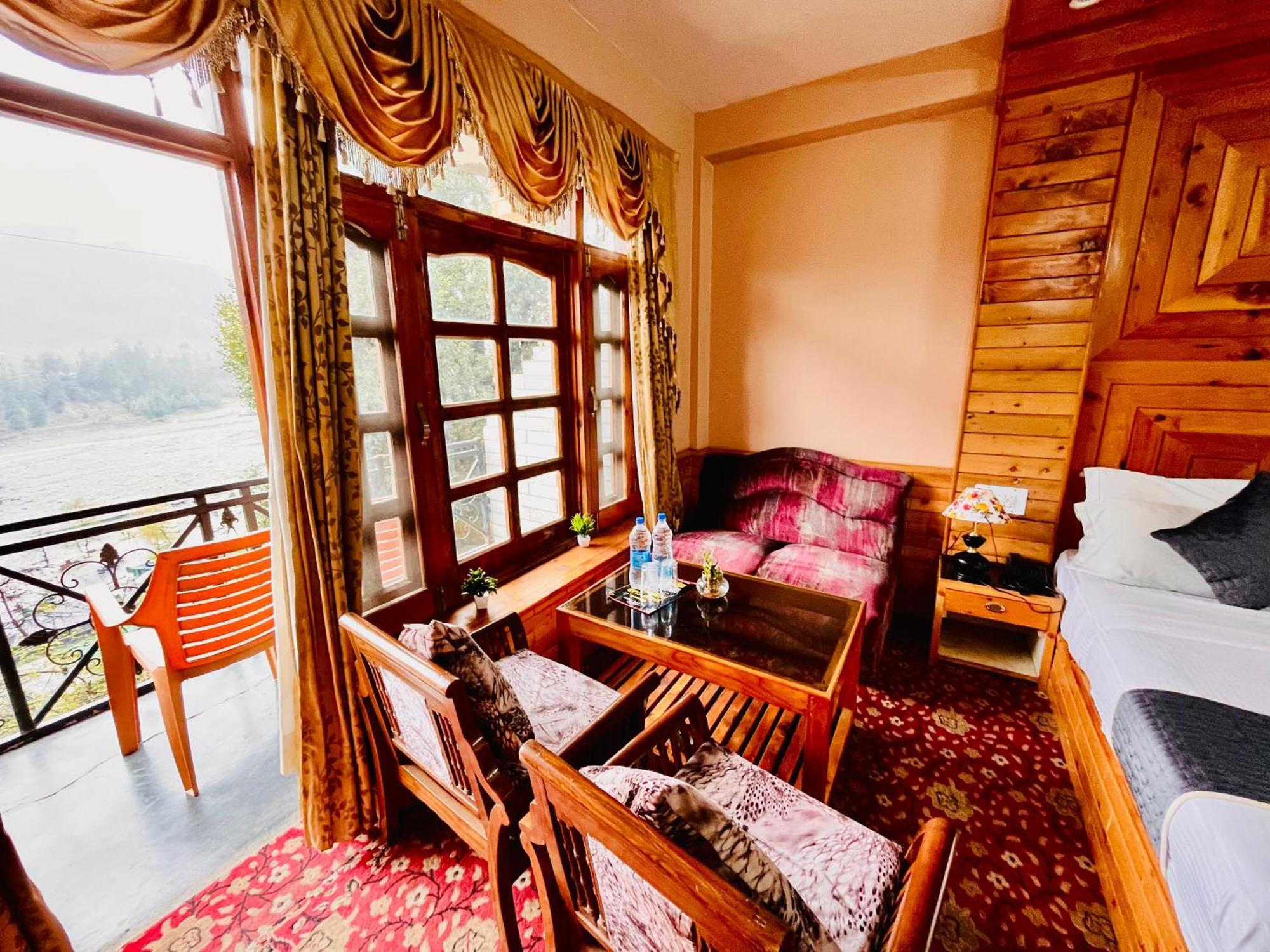 The Hollywood Vibes - #Riverview #Premium Rooms #Prime Location #Most Awarded #Parking #Top Rated #Open Terrace #Best Selling Hotel In Manali 외부 사진