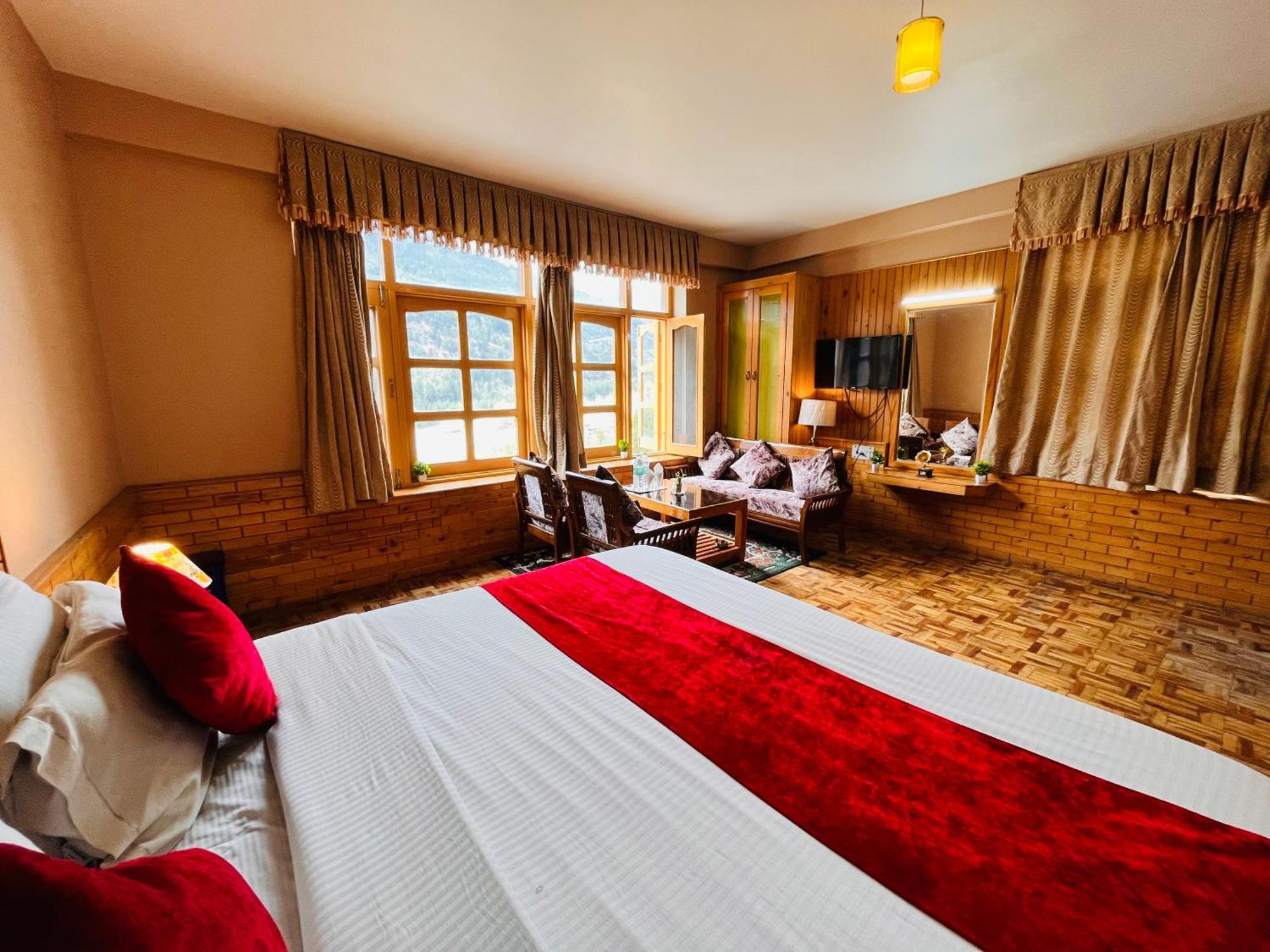 The Hollywood Vibes - #Riverview #Premium Rooms #Prime Location #Most Awarded #Parking #Top Rated #Open Terrace #Best Selling Hotel In Manali 외부 사진